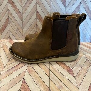 5.5 Keen “Bailey” Chelsea Boot nwot